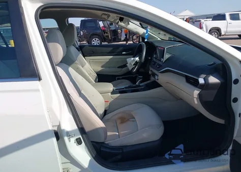 2019 Nissan Altima 2.5 S z USA, uszkodzony, nr VIN 1N4BL4BV6KC102314